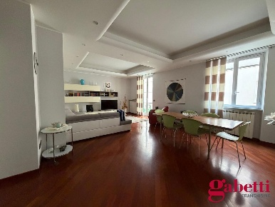 Foto Appartamento in Via Monte Nero 8, Varazze Centro di 113 m² in vendita