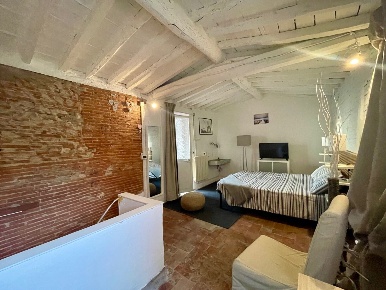 Foto Appartamento a Pietrasanta di 65 m² con 5 locali in vendita