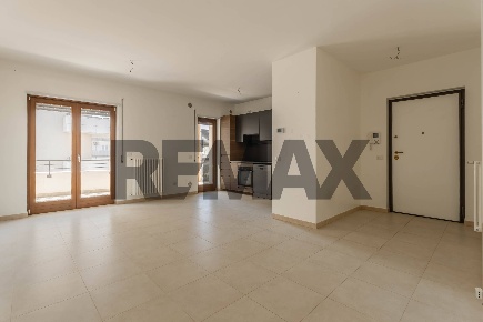 Foto Appartamento in Via Ugo Foscolo 154, Bari Carbonara di Bari di 92 m²