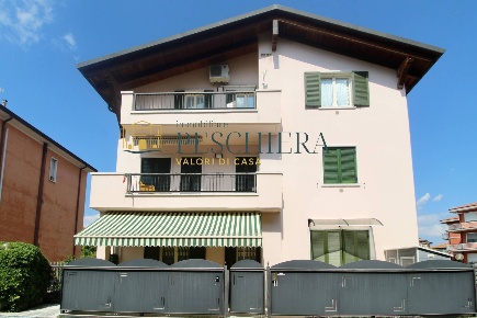 Foto Appartamento in Via Benaco 10, Peschiera del Garda Centro di 85 m²