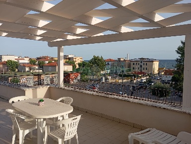 Foto Appartamento in VIA MURALDO, Minturno di 120 m² con 3 locali
