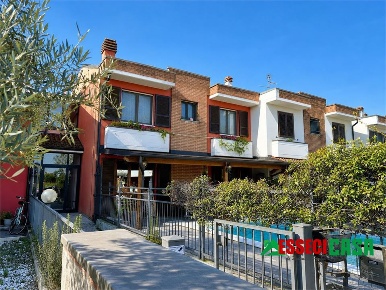 Foto Appartamento in Via Europa, Casirate d'Adda Centro di 45 m² in vendita