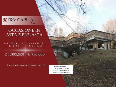 Foto Villa unifamiliare in Via Borgofranco, Torino Sassi di 450 m²