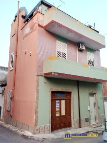 Foto Casa indipendente a Pachino Centro di 115 m² con 4 locali in vendita