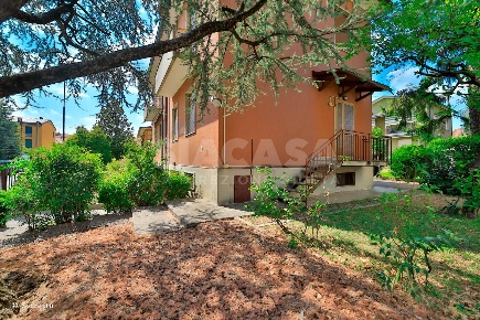 Foto Villa unifamiliare in Via Italia 12, Bellusco Centro di 119 m²