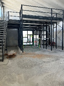 Foto Locale commerciale a Ravenna di 200 m² con 1 locali in vendita