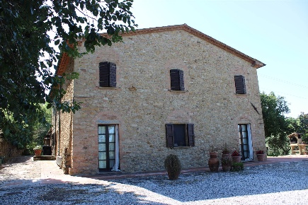 Foto Rustico a Volterra Centro di 340 m² con 13 locali in vendita