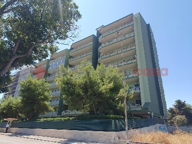 Foto Appartamento in Via Gentile 47, Bari Japigia di 147 m² con 5 locali