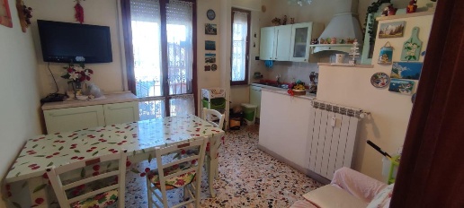 Foto Appartamento a San Giuliano Terme Ghezzano di 100 m² con 5 locali