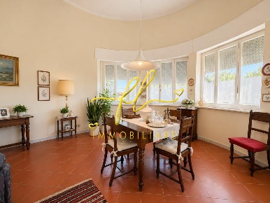 Foto Appartamento a Pomarance Centro di 216 m² con 8 locali in vendita