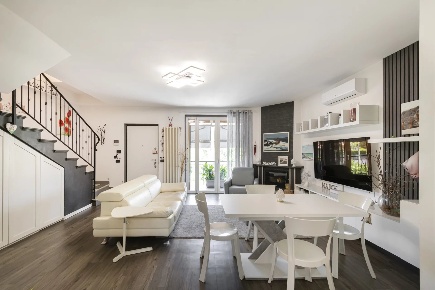 Foto Appartamento in Via dell'Olmo, Lodi San Bernardo, Olmo con 4 locali