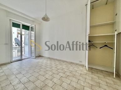 Foto Appartamento in Via Giuseppe di Vagno 3, Bari di 45 m² con 1 locali