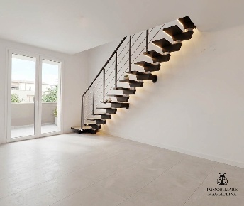 Foto Appartamento in Via Ugo la Malfa, La Spezia Luni Mare di 69 m²