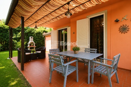 Foto Villa unifamiliare in Via Pesciatina 1194, Lucca San Vito di 190 m²