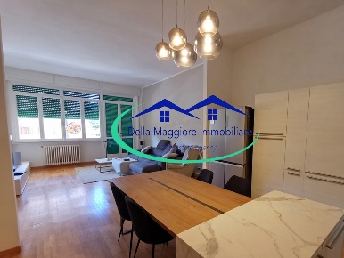 Foto Appartamento a Livorno Calzabigi di 154 m² con 5 locali in vendita