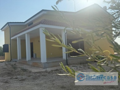 Foto Villa unifamiliare a Corato con 4 locali in vendita