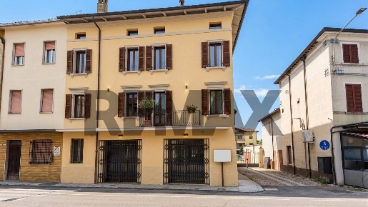 Foto Case semi ndipendenti in Piazza Cervi 10-11, Gattatico Praticello