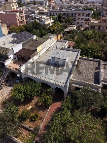 Foto Villa unifamiliare in Via Bitonto 29, Modugno di 1190 m² con 8 locali