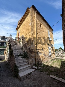 Foto Casa indipendente in Vicolo Carità 38, Francolise di 103 m² in vendita