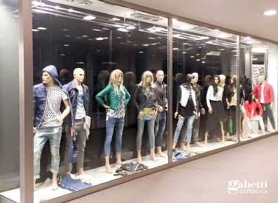 Foto Negozio in Mancini, Cattolica di 190 m² in affitto