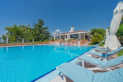 Foto Villa unifamiliare in Strada Collette Beulle 30, Sanremo Bussana