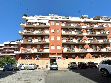 Foto Appartamento a Trani di 130 m² con 4 locali in vendita