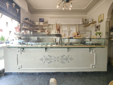 Foto Attività commerciale a Cerreto Guidi Centro di 50 m² con 2 locali