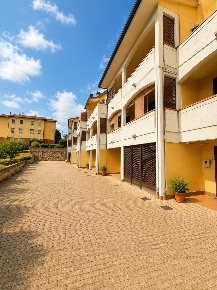 Foto Appartamento a Campiglia Marittima Centro di 60 m² con 3 locali