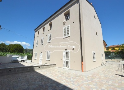 Foto Attico a Lucca Ponte a Moriano di 120 m² con 4 locali in vendita