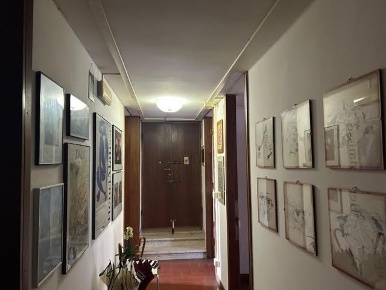 Foto Ufficio a Carrara Centro di 193 m² con 8 locali in affitto