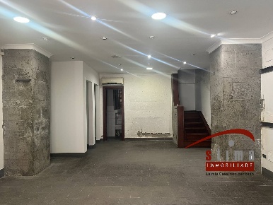 Foto Locale commerciale in corso umberto primo 81, Siracusa di 56 m²