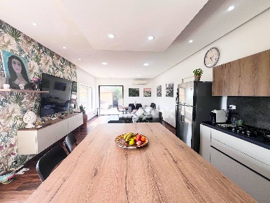Foto Villa unifamiliare in Via Col Vento, Siracusa Plemmirio di 300 m²
