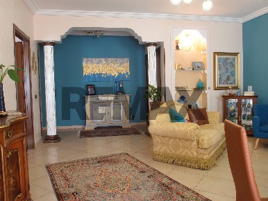Foto Appartamento in Via Bartolomeo Augugliaro 1, Trapani Centro di 219 m²