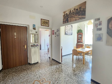 Foto Appartamento in Via Federico Alizeri, Genova Dinegro di 85 m²