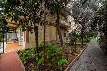 Foto Appartamento in Via Emilio Draconzio 7, Roma Valle Aurelia di 180 m²