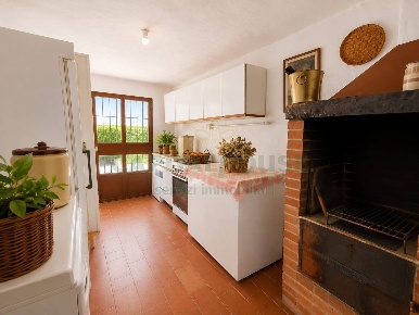 Foto Magazzino in VIA GALILEI, Certaldo Semicentro, Zona Stadio di 24 m²