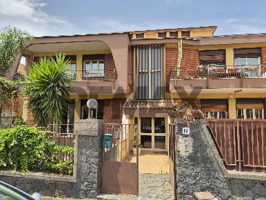 Foto Appartamento in via corsaro 64, Sant'Agata li Battiati di 125 m²