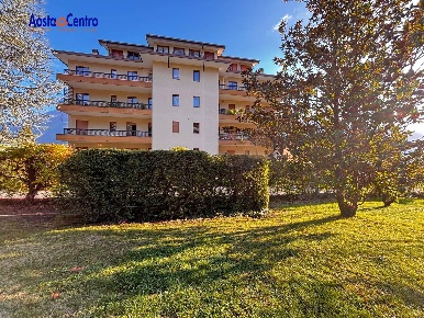 Foto Appartamento in via delle Betulle 1, Aosta Centro di 172 m² in vendita