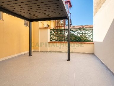 Foto Appartamento in VIA DUOMO, Capua Centro di 105 m² con 3 locali