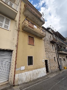 Foto Appartamento in via arringo snc, Sonnino Centro di 100 m² con 3 locali