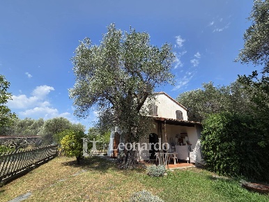 Foto Casa indipendente in via Canipaletti, Massarosa di 75 m² con 5 locali