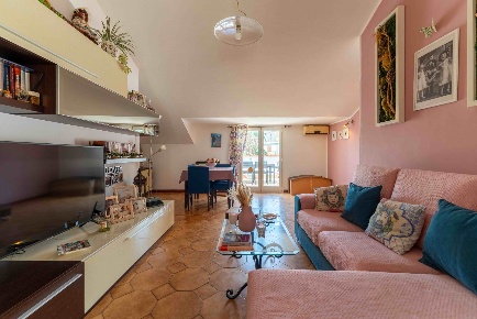 Foto Appartamento in via Gaetano Ventimiglia 9, Lascari di 105 m²
