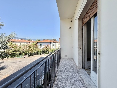 Foto Appartamento a Pistoia Pistoia Ovest di 90 m² con 4 locali in vendita
