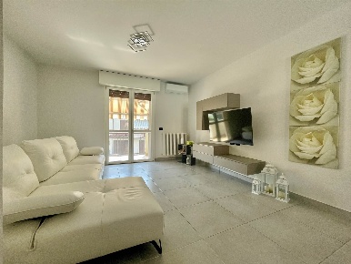 Foto Appartamento a Curtatone Centro di 100 m² con 3 locali in vendita