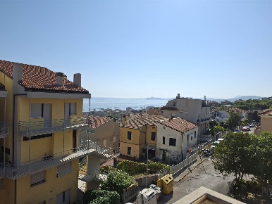 Foto Appartamento a Falconara Marittima Centro di 90 m² con 3 locali