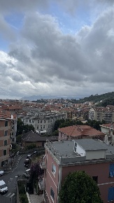 Foto Appartamento in Via Privata Istria, Savona di 78 m² con 3 locali
