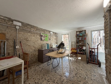 Foto Magazzino in Calle de Ca' Donà 2503, Venezia San Polo di 25 m²
