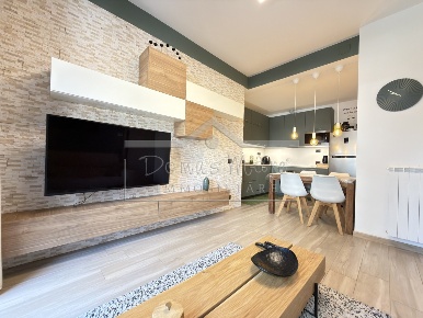 Foto Appartamento in Corso Tardy e Benech 7, Savona di 76 m² con 5 locali