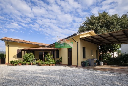 Foto Villa singola in VIA TAMIGI SAVIO, Ravenna di 170 m² con 5 locali