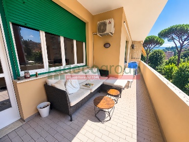 Foto Appartamento in Via Calzabigi 65, Livorno Calzabigi di 155 m²